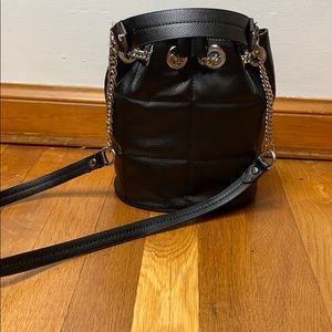 Black Zara bucket bag